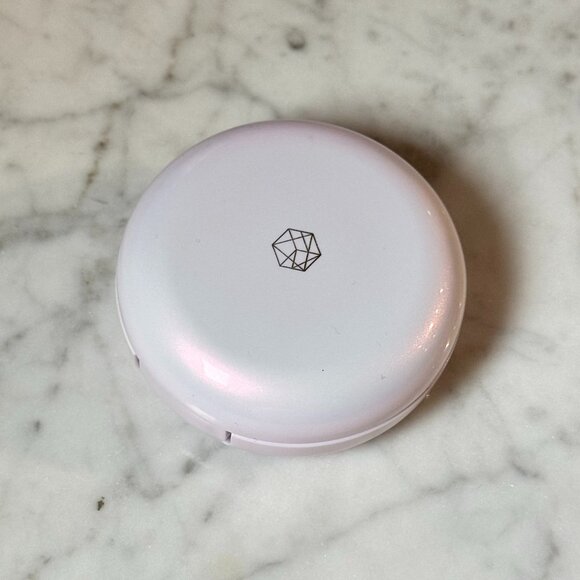 Em Cosmetics Moonbeam Cushion Highlighter | Divinity | NEW MAKEUP - Picture 2 of 6